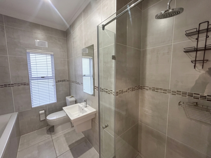 To Let 3 Bedroom Property for Rent in Sunningdale Western Cape